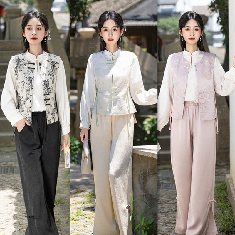 艾旗绣现代改良新中式日常可穿旗袍马甲阔腿裤衬衣套装2026春新款