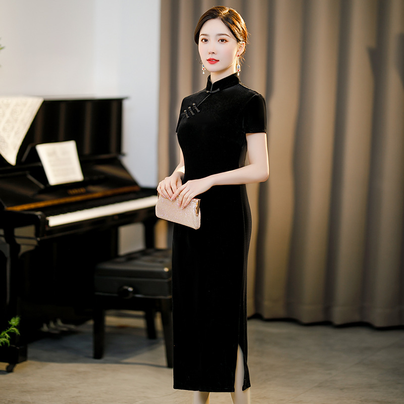 改良女士日常纯色金丝绒旗袍2026春季新款中长款连衣裙礼服七分袖