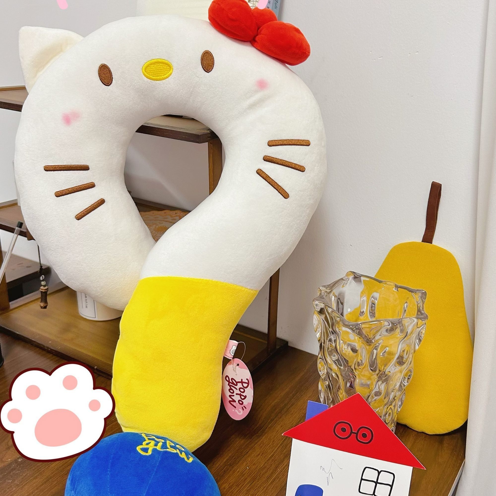 少女心kt猫抱枕卡通可爱kitty午睡枕生日礼物护颈护脖子问号u型枕