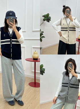 宛宛大码胖mm春秋新款刺绣灰色针织开衫马甲纽扣叠穿坎肩百搭上衣