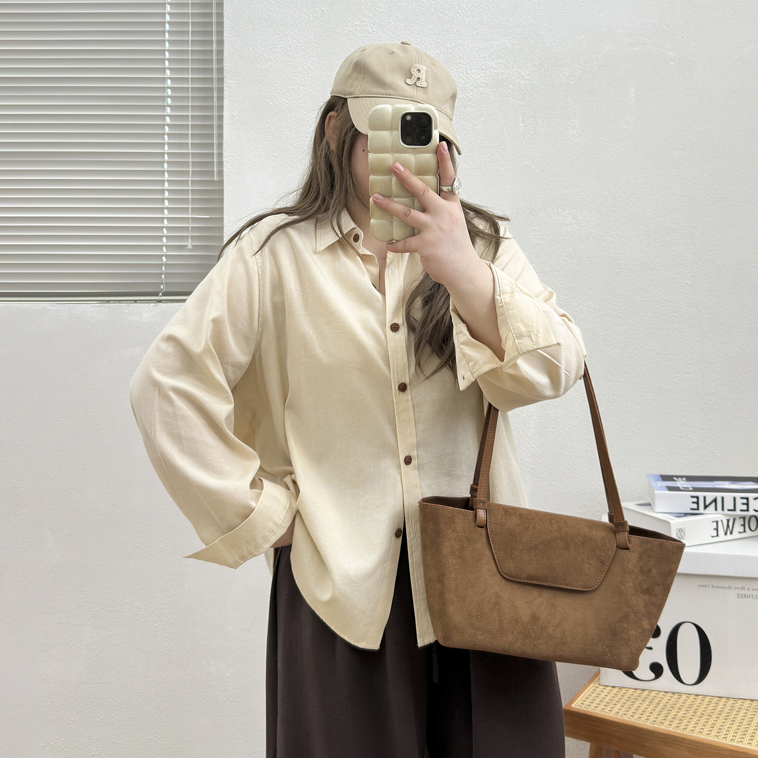 宛宛大码刺绣复古长袖衬衫女2025秋新款欧货衬衣胖mm宽松显瘦上衣