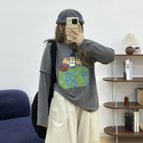 圆领假两件卡通印花长袖T恤