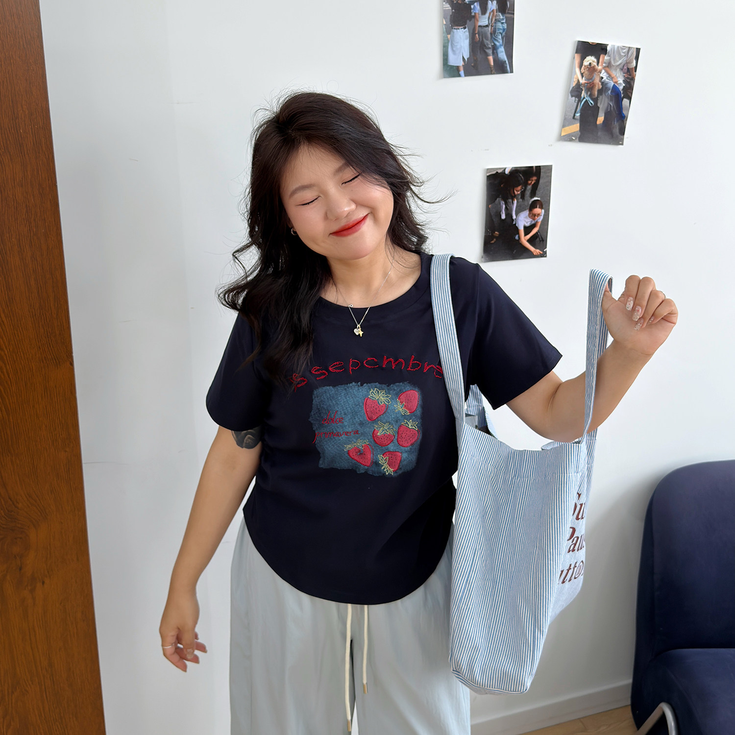 宛宛大码卡通刺绣正肩短袖t恤女夏季胖mm宽松显瘦收腰设计感上衣图片