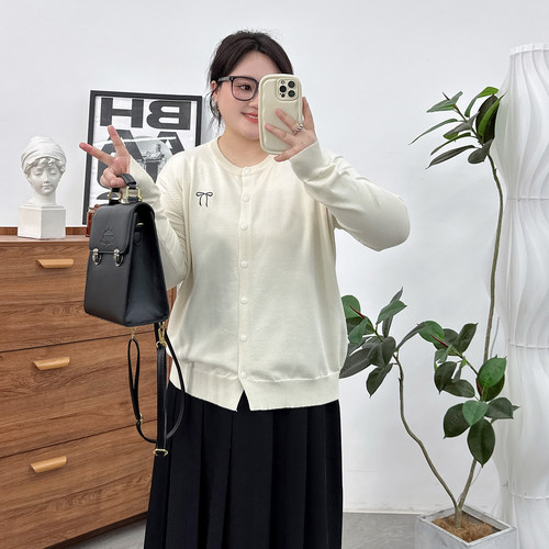 宛宛家针织开衫百搭时尚