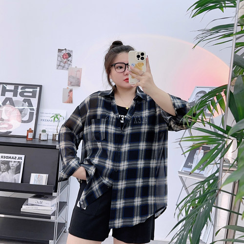 宛宛家格子衬衫时尚防晒