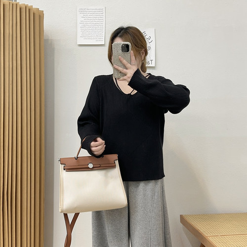 宛宛大码胖mm韩系慵懒风镂空V领针织衫女秋冬季新款显瘦毛衣上衣