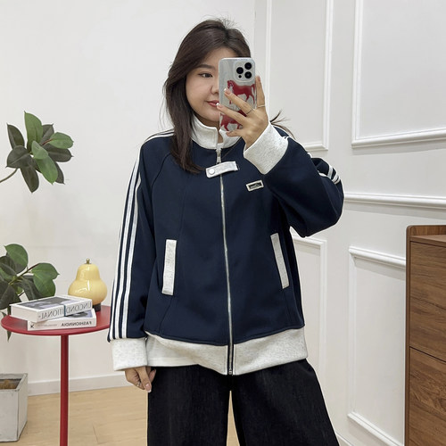 宛宛家撞色小立领棒球服外套