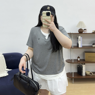 宛宛大码 t恤 设计感褶皱假两件独特上衣女夏季 胖MM显瘦宽松V领短袖