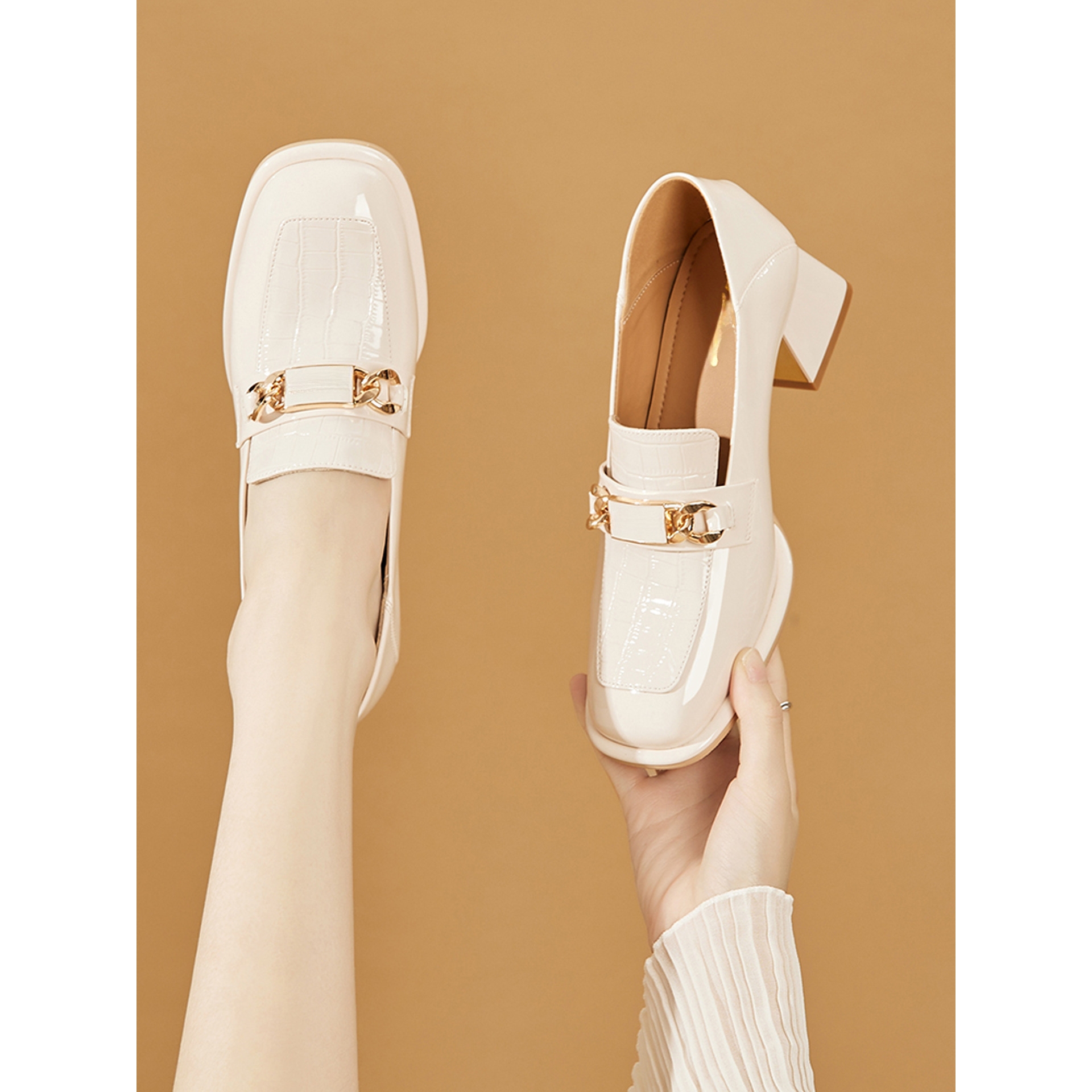 白色乐福鞋女鞋子爆款粗跟真皮小皮鞋2025新款秋季高跟单鞋