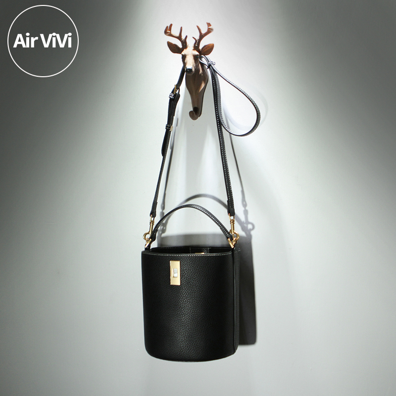 【Airvivi高端】20A92-2025新款头层牛皮小包简约真皮女包水桶包