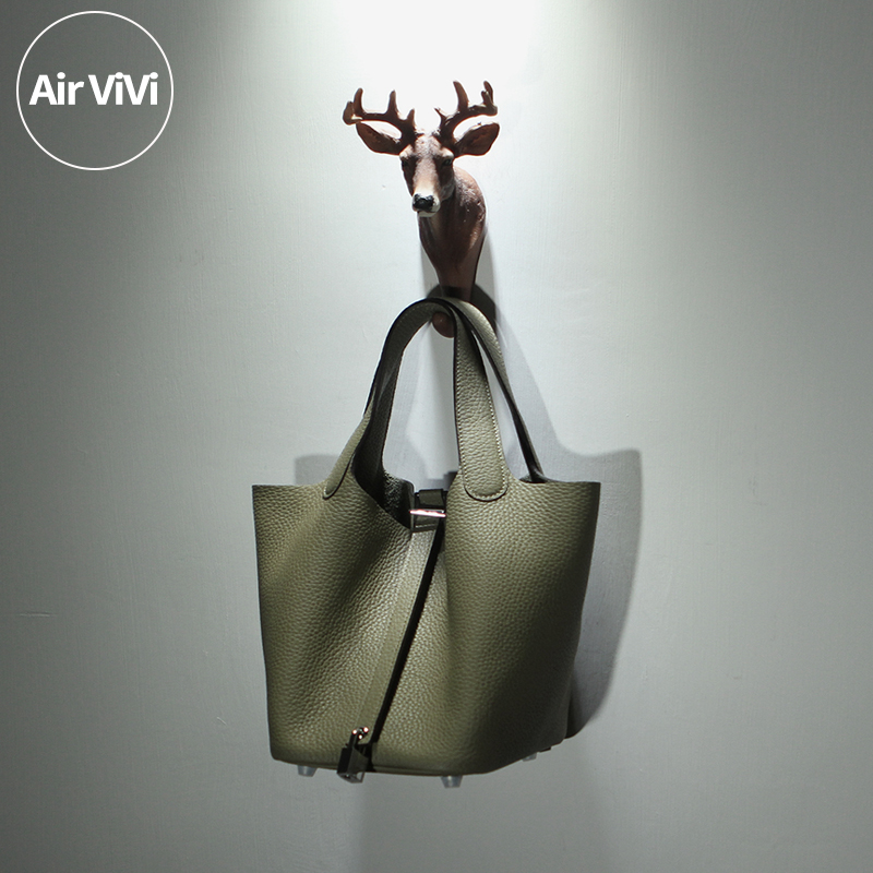 【Airvivi高端】18B00-鼠尾草绿头层牛皮真皮女包水桶包 菜篮子包