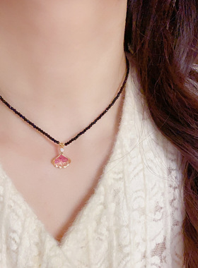 夏季简约轻奢黑水晶扇形项链