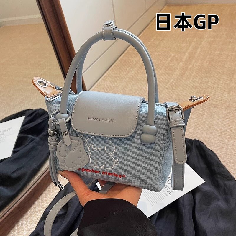 日本GP高级感牛仔布小包女2025新款休闲百搭斜挎手机包迷你饺子包