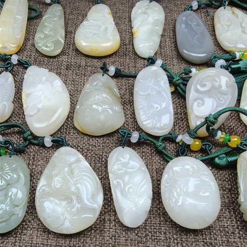 新疆和田玉山料保真手把件青海料