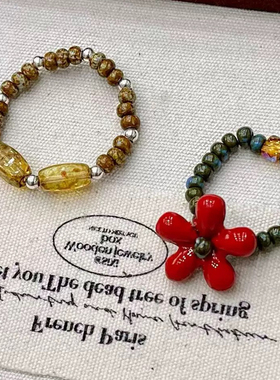 个性花朵串珠弹力绳戒指气质轻奢小众设计感时尚百搭潮流搭配戒指