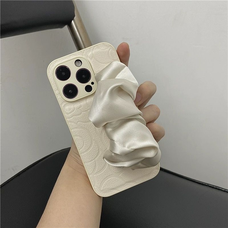 新款山茶花丝绸腕带iPhone13promax苹果15全包12皮质11防摔14女xs