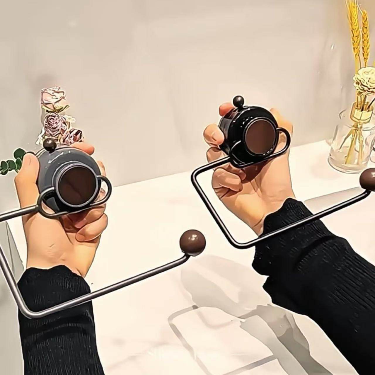 吸盘纸巾架家用免打孔壁挂式