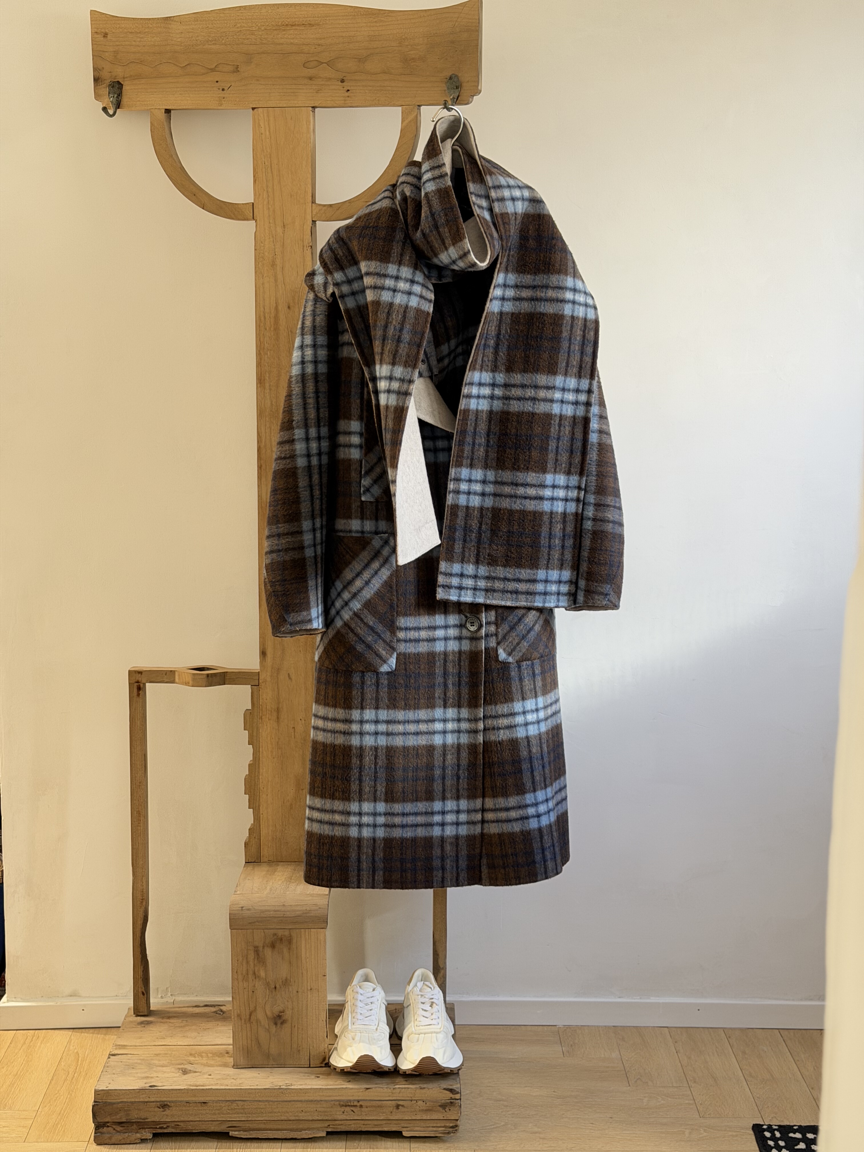 NMORE • 设计师品牌25冬季新款整齐对格工艺格纹围巾大衣女长款