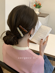 suzyacc 复古侧边一字刘海夹 kr简约不规则亚克力波浪发夹2026新款