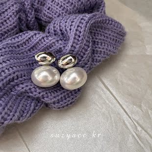 suzyacc kr轻奢小众设计银球仿珍珠耳环2026年潮气质高级耳钉女