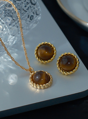 法式感虎眼石圆形麻花项链复古气质感轻奢莫比乌斯毛衣链