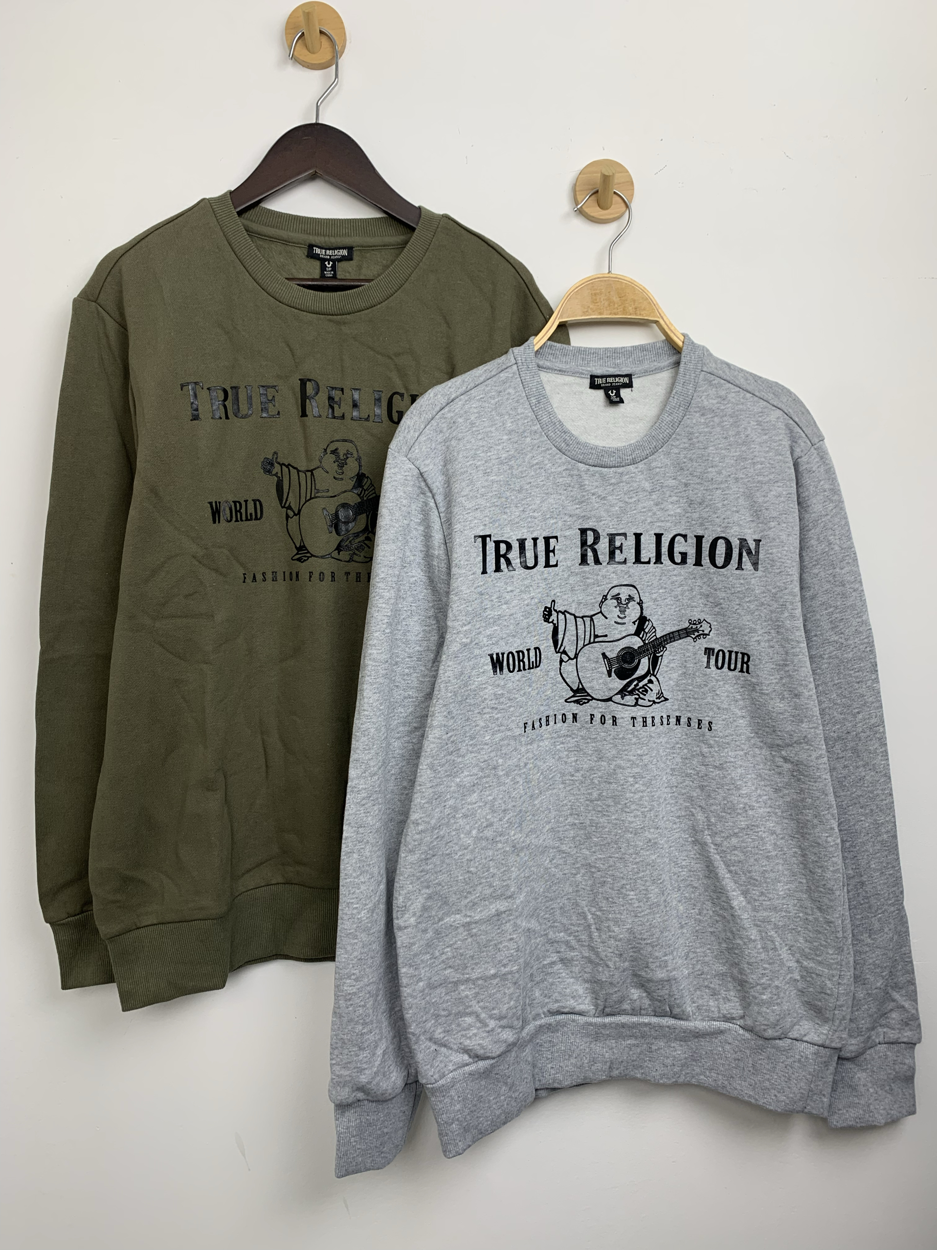 美家 真实信仰TRUE RELIGION 圆领卫衣加绒 烫金logo