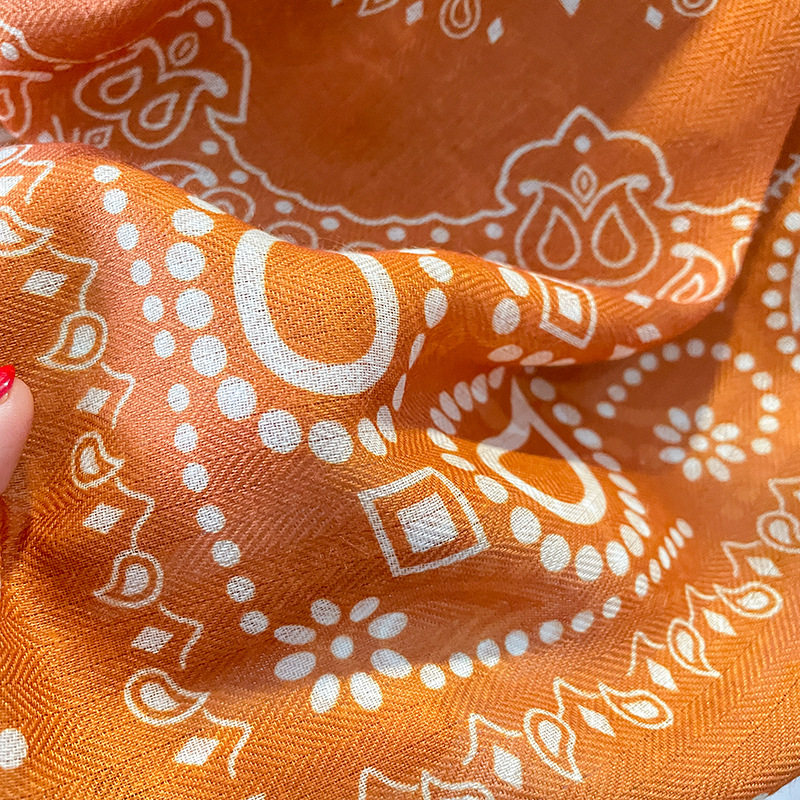 欧式腰果花橘色气质方巾轻薄仿毛围巾领巾丝巾新款头巾领巾披肩