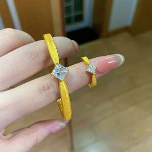 黄金色公主方钻古法拉丝手镯女士素圈高级感轻奢手环简约时尚饰品