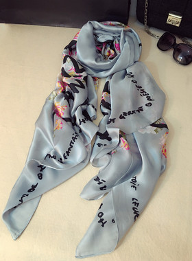 灰色爱心印花沙滩丝巾女仿真丝防晒围巾 旅游披肩 防晒沙滩巾