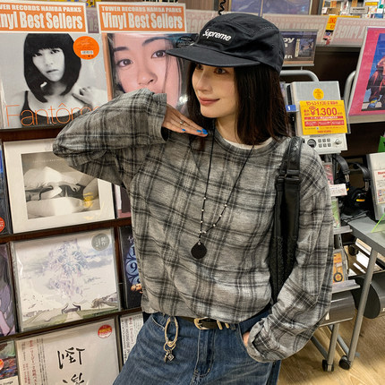 7AM10PM 设计感灰黑格纹印花长袖T恤女 百搭休闲格子打底上衣