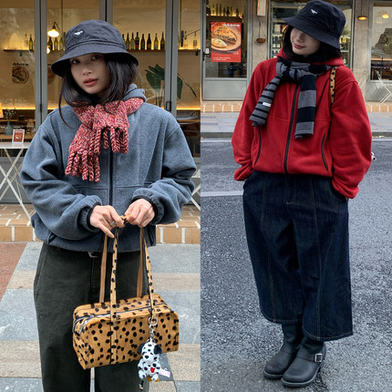 7AM10PM【12.18 20:00 新品】红色灰色宽松撞色摇粒绒连帽外套