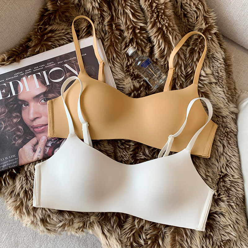 无痕一片式光面内衣女小胸聚拢上托2025新款无钢圈舒适透气文胸罩