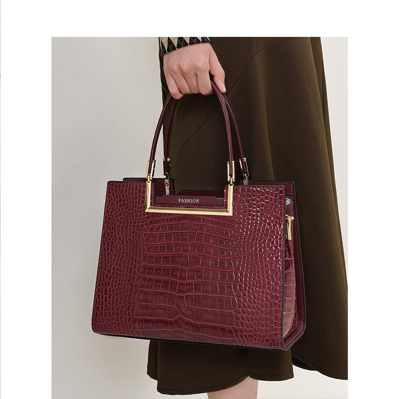 Viney包包2025新款女包斜挎包真皮秋冬百搭高级感婚包手提妈妈包