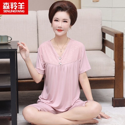 中年人女士莫代尔短袖七分裤睡衣