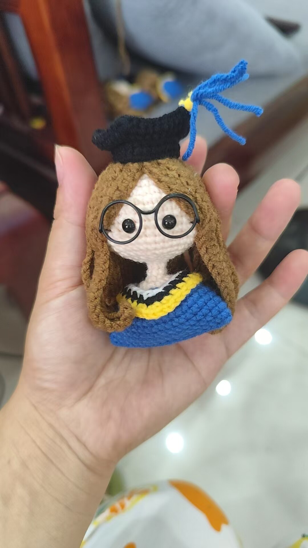 DIY DIY成品毕业娃娃毛线DIY钩针编织玩偶大学博士帽礼物挂件