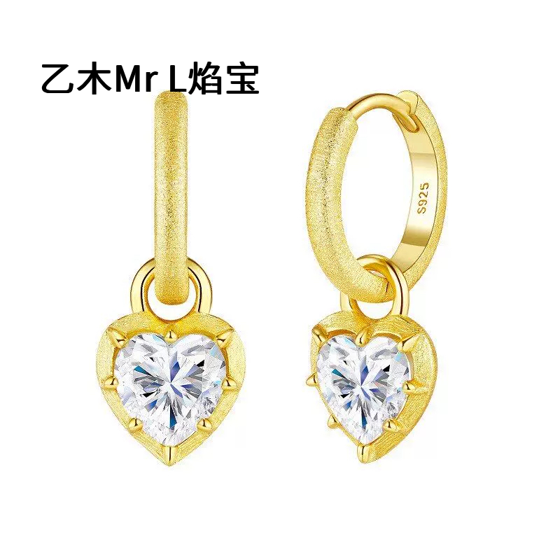 跨境新品S925银心形6.5*6.5莫桑石耳钉时尚百搭轻奢高级感耳环女