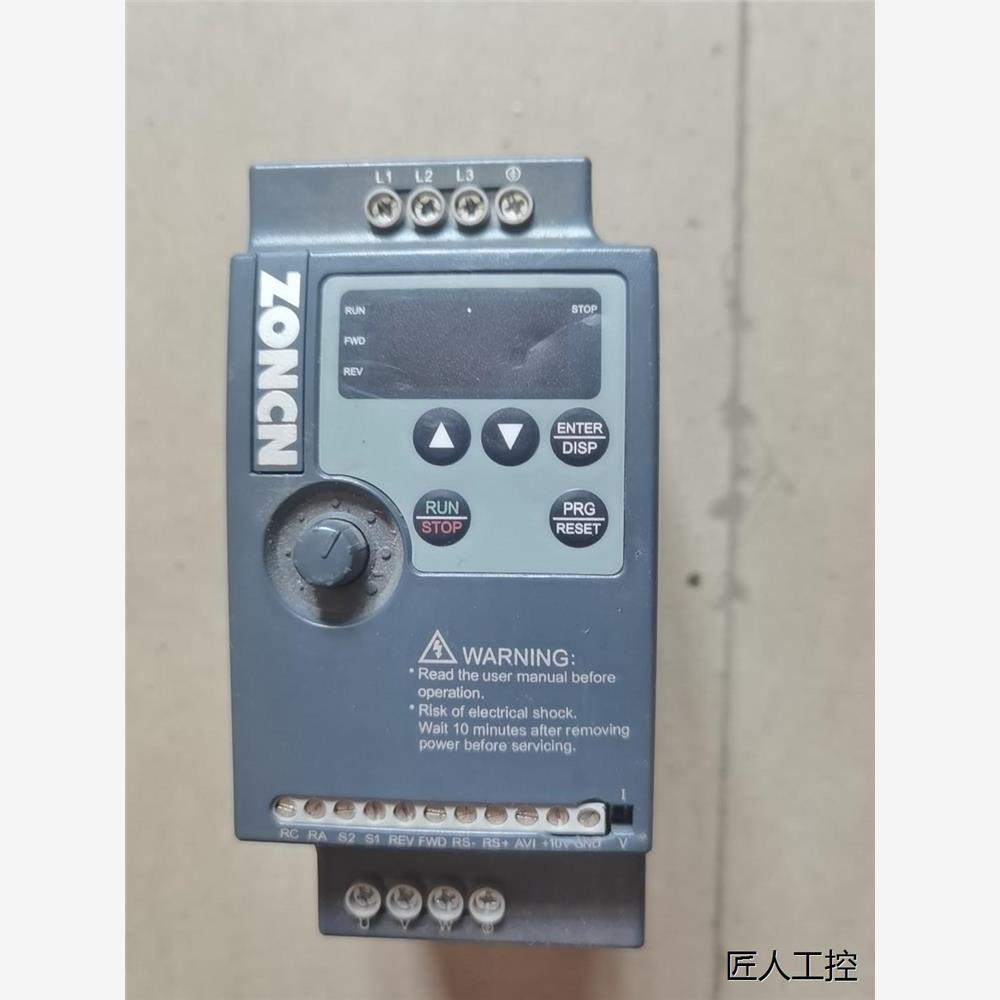 众辰变频器，NZ100，1.5kw，拆机产品成色如图功能正常，议价商品