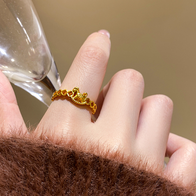 金色镂空钱币小马开口戒指女指环