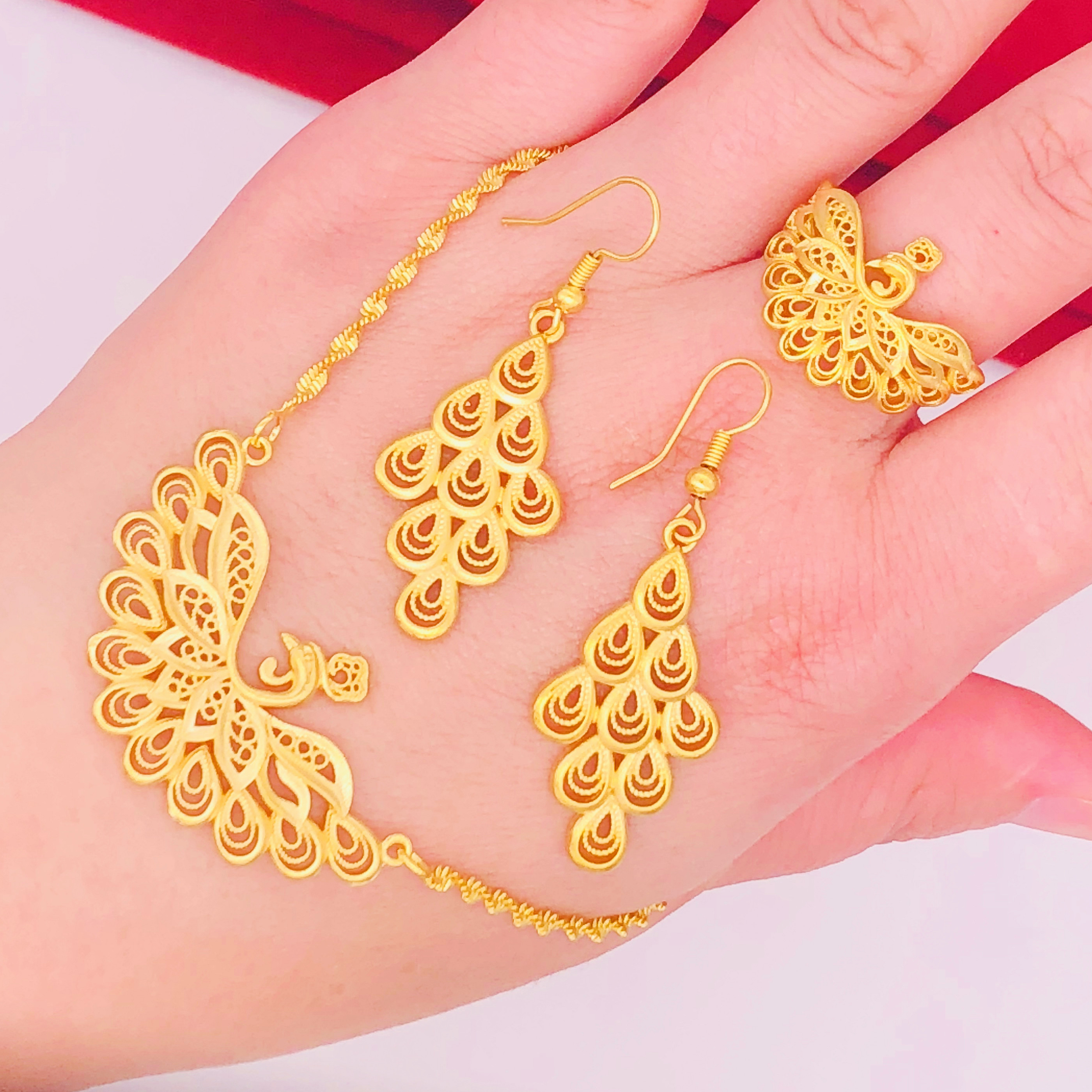 铜镀金沙金水波纹孔雀结婚假黄金