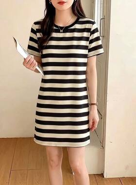 新款显瘦遮肚休闲气质中长款裙子夏季宽松中年妈妈装条纹连衣裙女