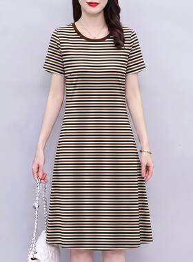 条纹圆领洋气休闲显瘦女装短袖裙中年妈妈新款夏季宽松减龄连衣裙