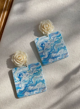 蓝白印花耳夹春夏气质小众油画