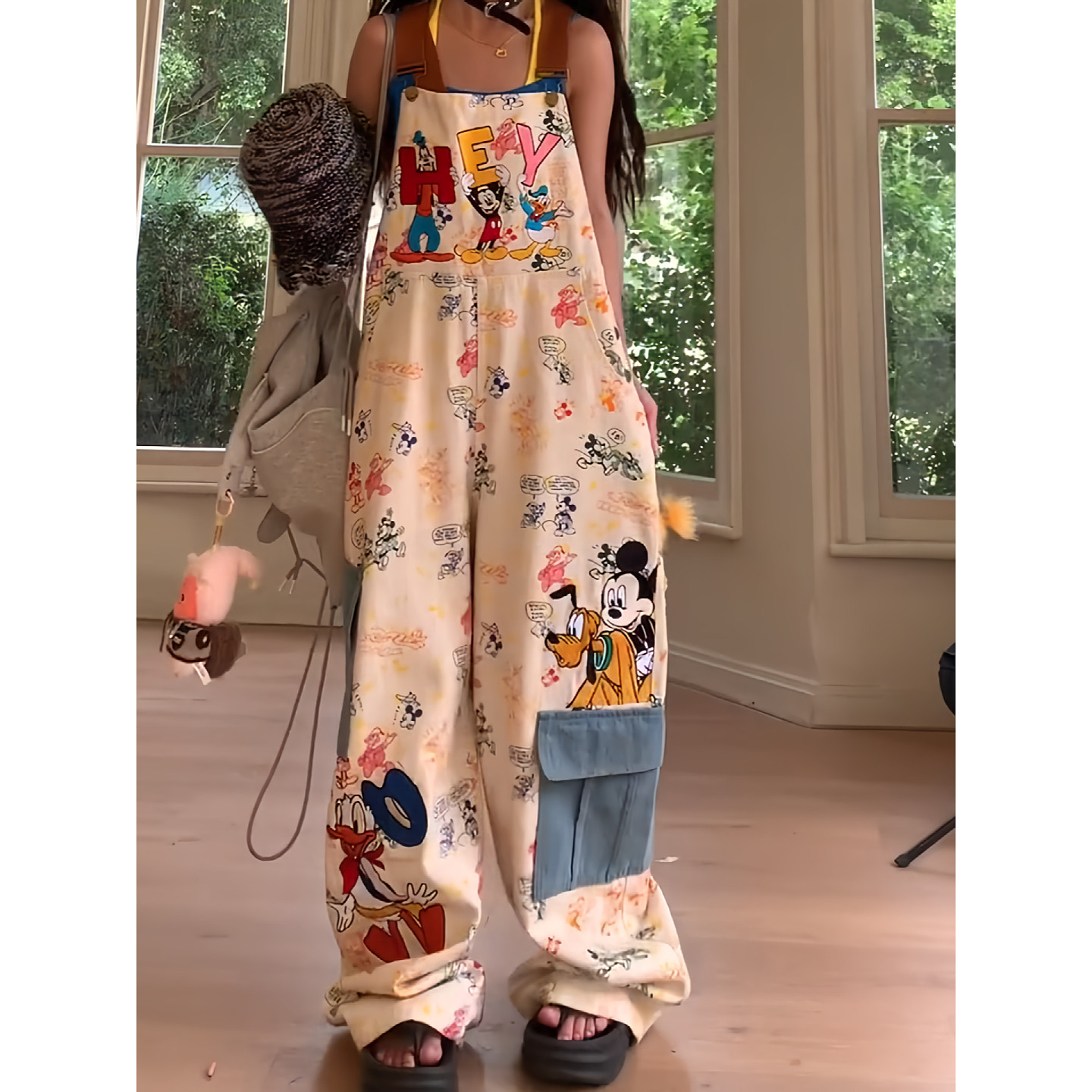 大码美式复古卡通童趣涂鸦工装牛仔背带裤女夏季宽松显瘦阔腿长裤