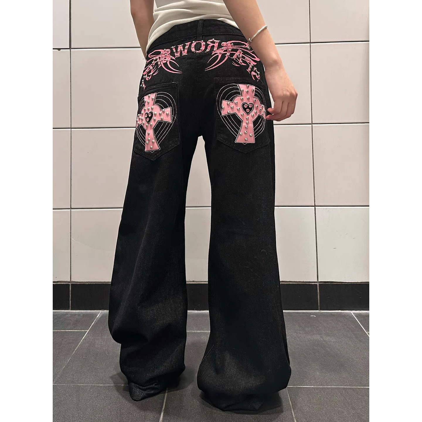 大码美式复古水洗字母十字架铆钉牛仔裤男女街头小众直筒弯刀长裤,女装/女士精品,大码裤装,淘宝优惠券,粉丝福利购,淘宝优惠卷