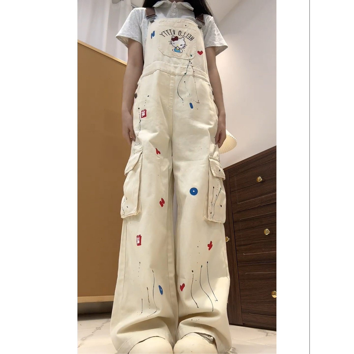 大码美式复古彩色喷漆卡通刺绣牛仔背带裤女2026新款宽松阔腿长裤