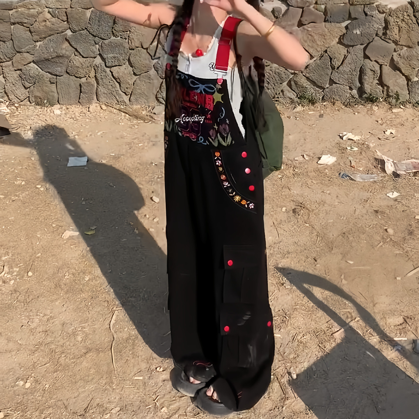 大码美式复古水洗花朵刺绣工装牛仔背带裤女设计感宽松显瘦拖地裤