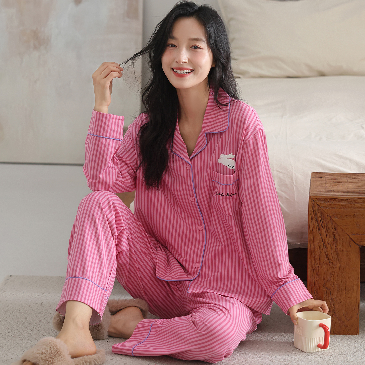 玫粉红色女士家居服甜美可爱套装