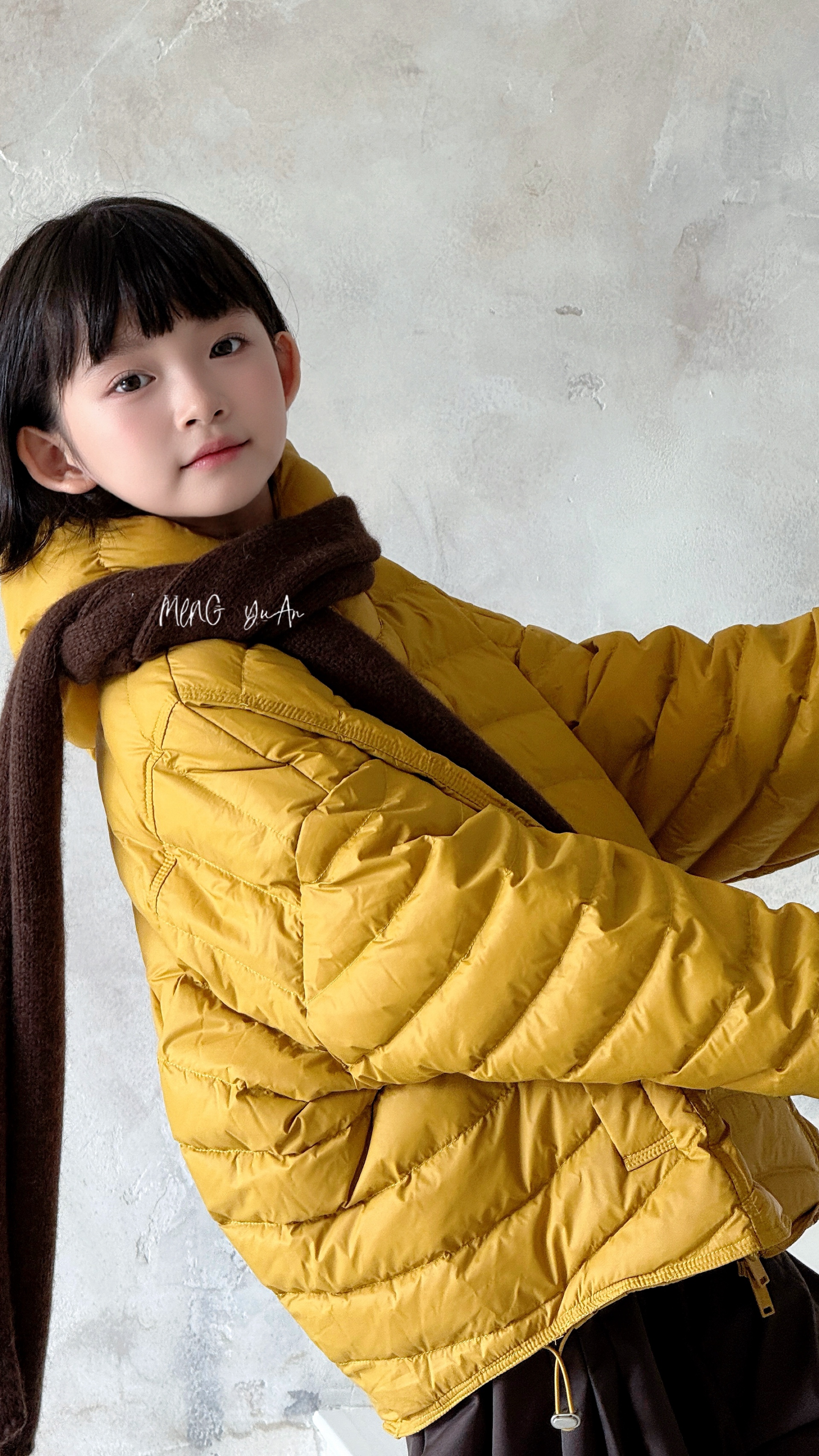 韩版童装羽绒服2025冬季新品简约鱼骨廓形连帽羽绒服男女童轻薄潮