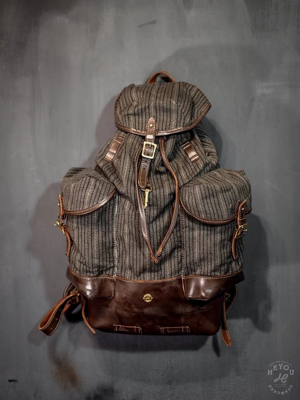 HEYOU户外条纹拼接胡椒盐双肩包