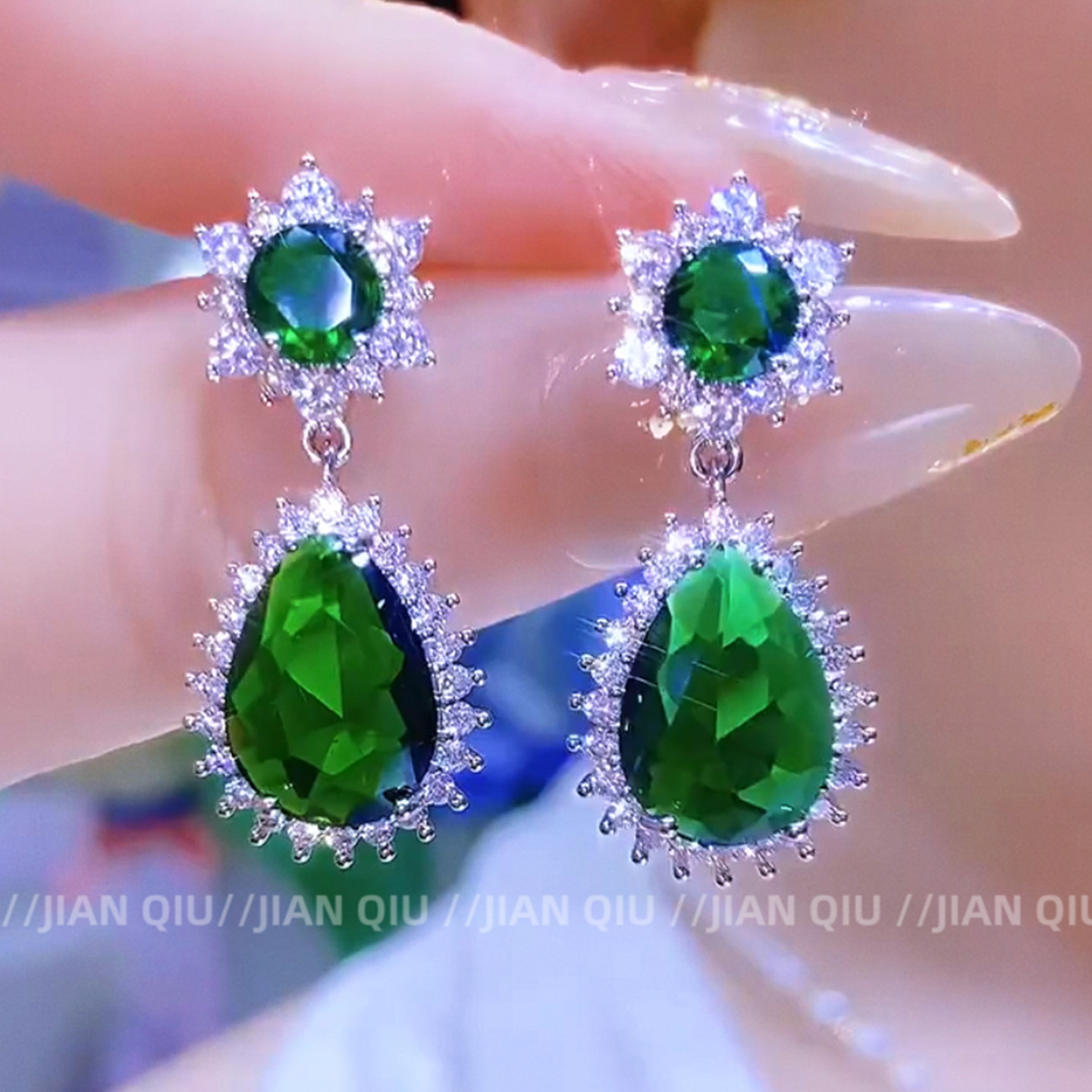 绿色水晶女王镶钻水滴耳环新款S925纯银针高级感轻奢名媛耳钉耳饰,饰品/流行首饰/时尚饰品新,耳环,淘宝优惠券,粉丝福利购,淘宝优惠卷